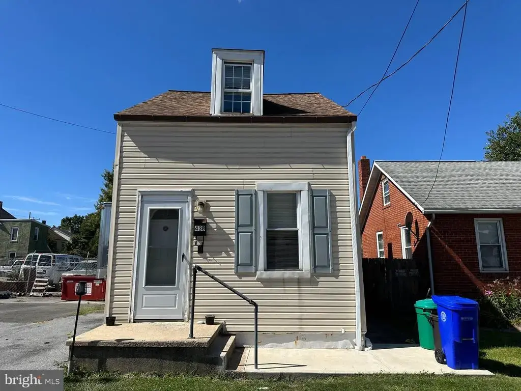 438 Morgantown Rd, READING