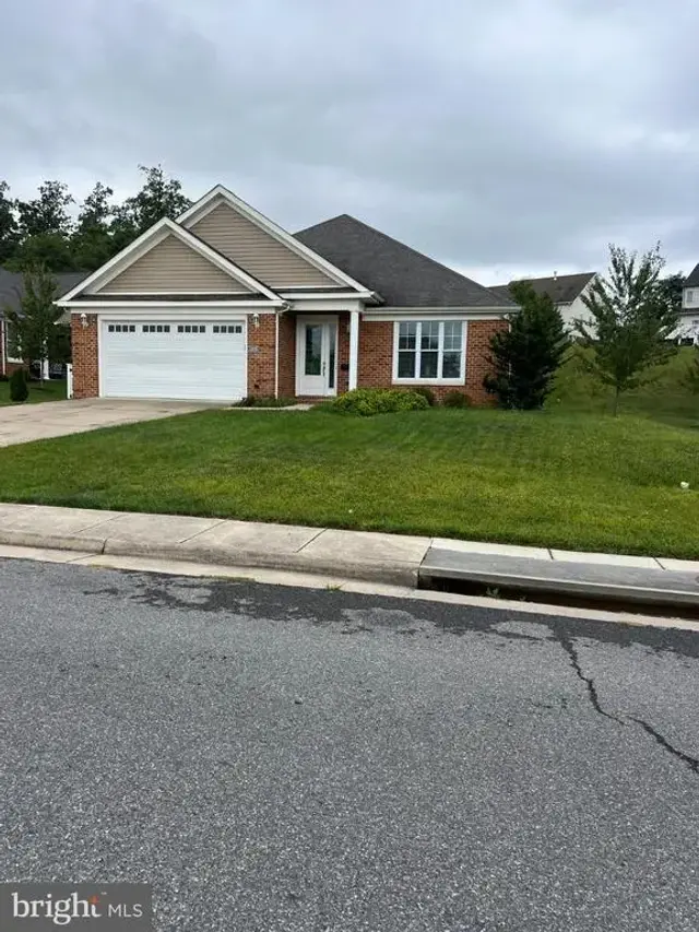 1325 Imboden Dr, Front Royal