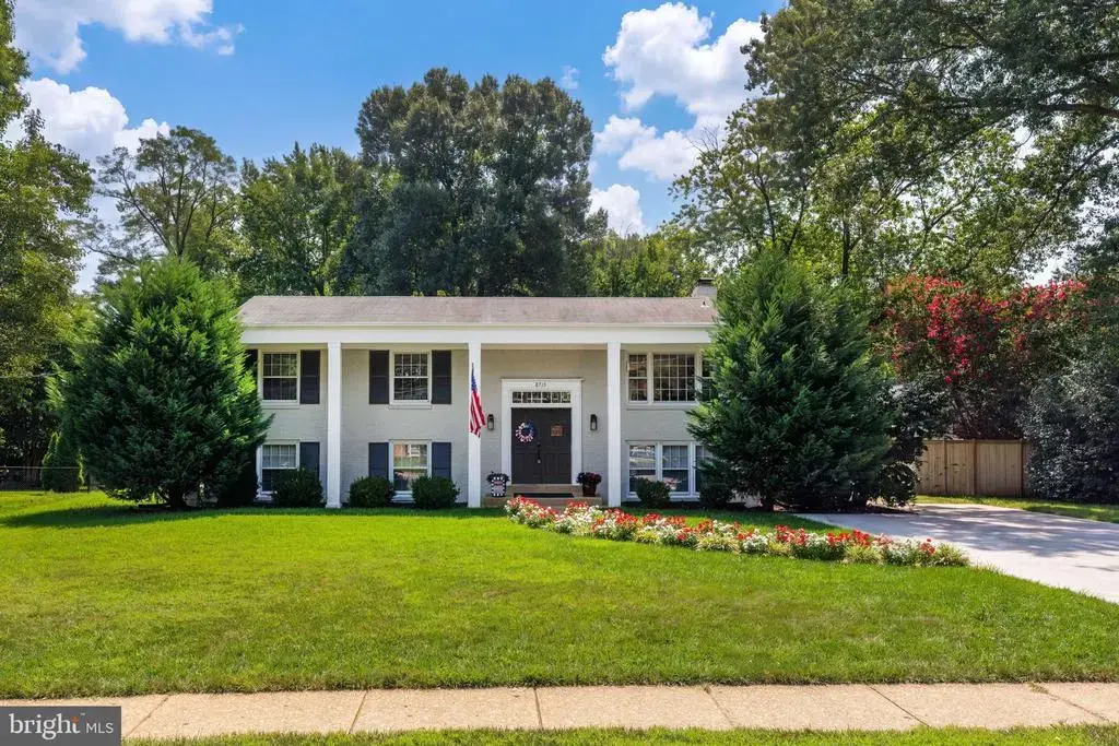 8715 Falkstone Ln, ALEXANDRIA