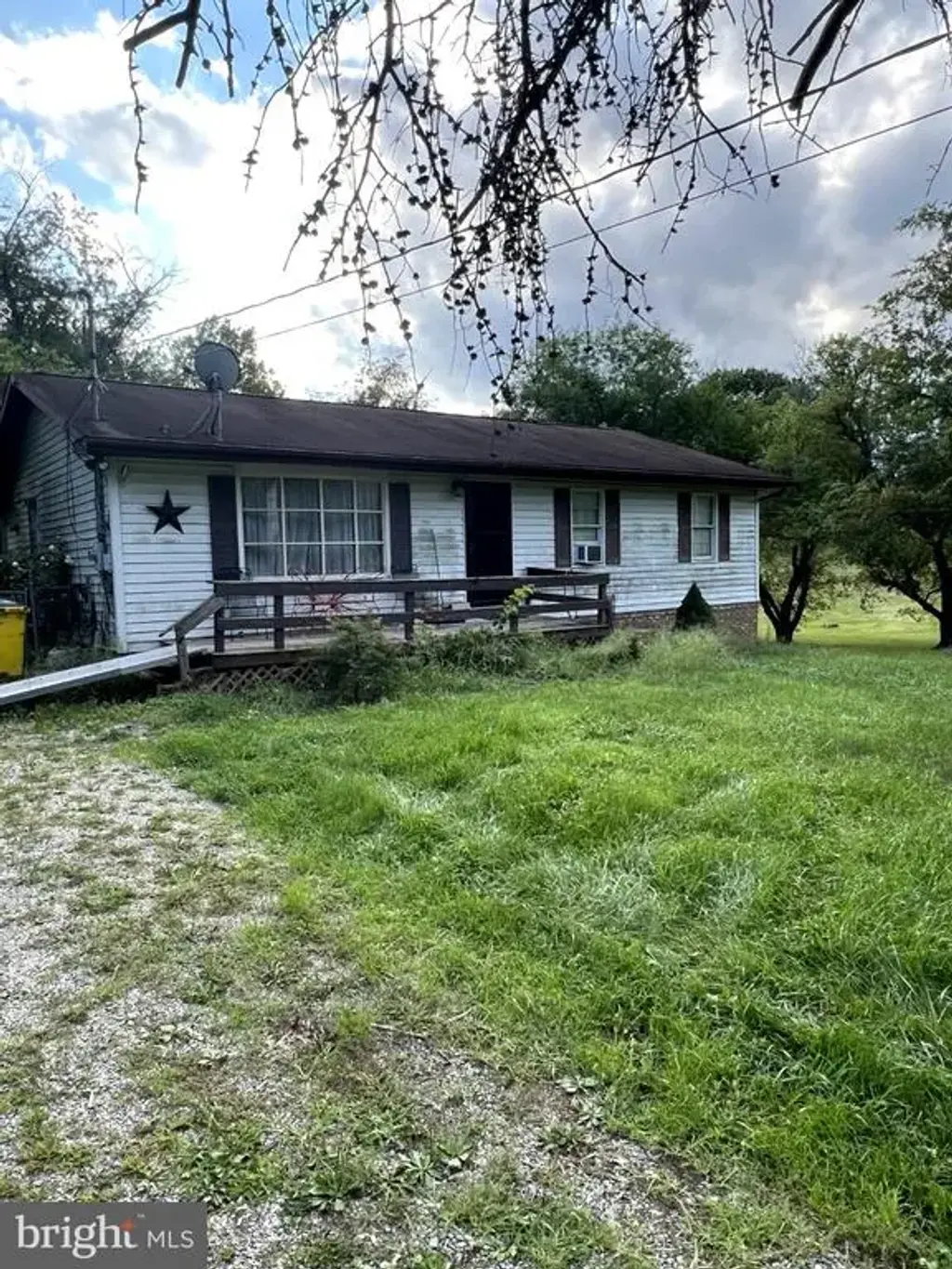 2154 Golf Course Rd, MARTINSBURG