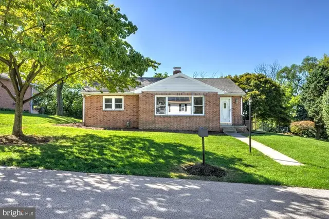 1100 Arthur, York