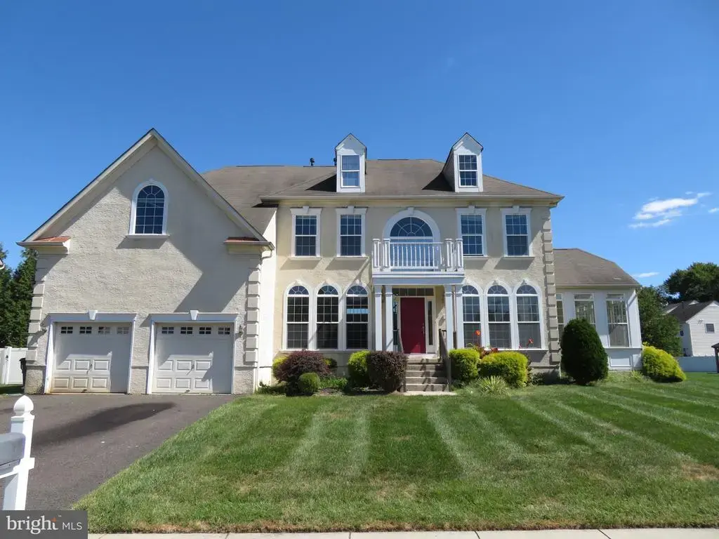7 Dudley Dr, BURLINGTON TOWNSHIP