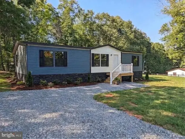 1271 Doctors Rd, Louisa