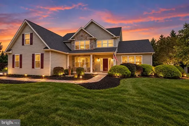 12 E Summit Dr, Littlestown