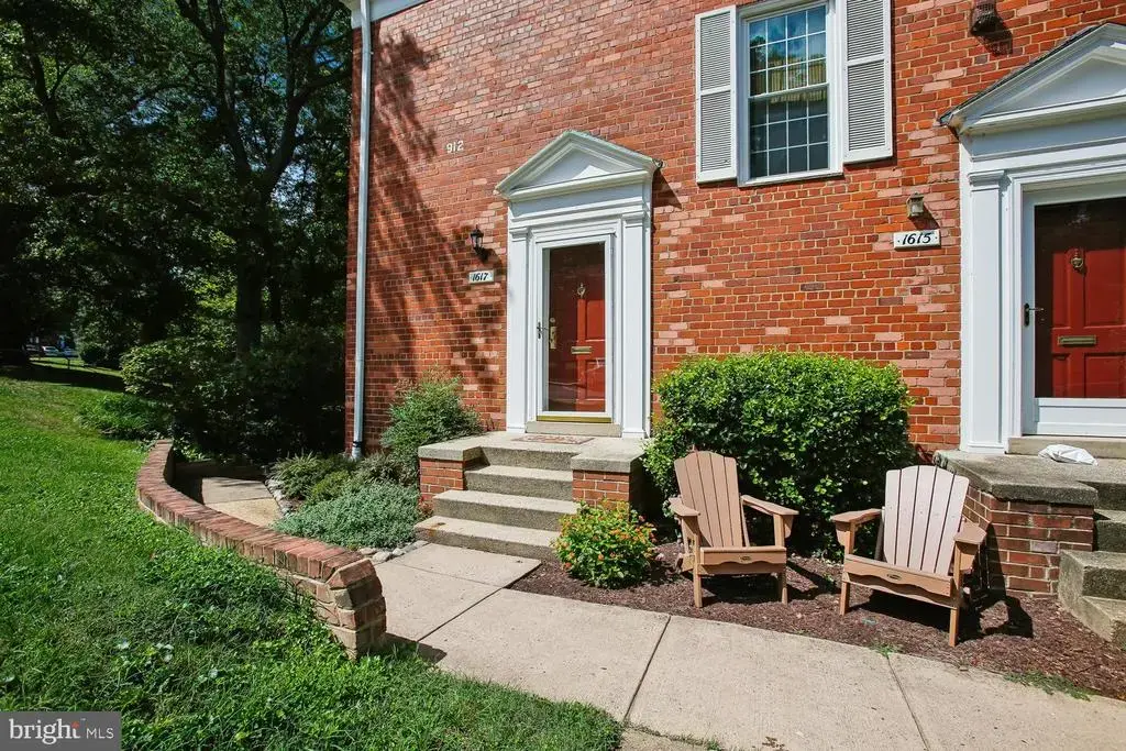 1617 Fitzgerald Ln, ALEXANDRIA