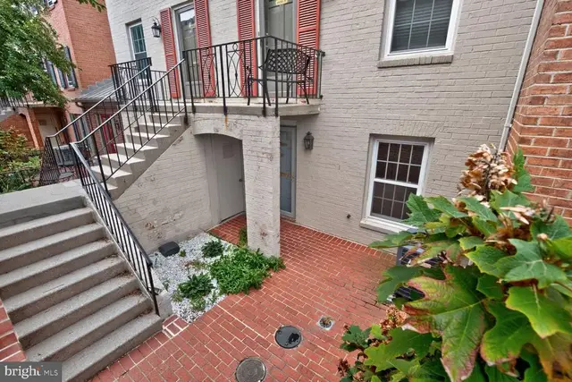 1636 Beekman Pl Nw #d, Washington