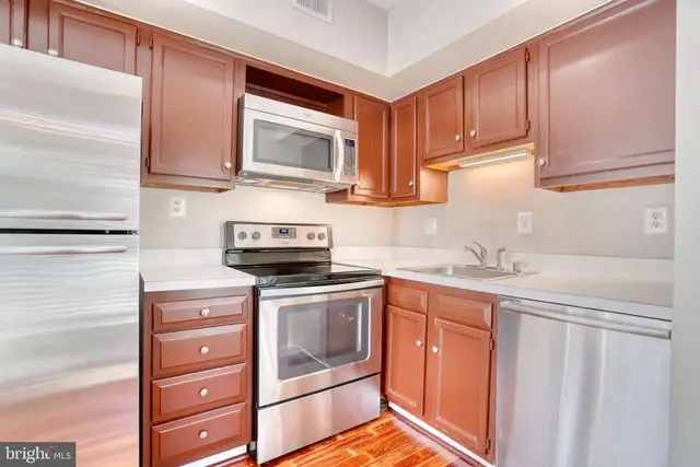 1209 N Pitt St #2a, Alexandria