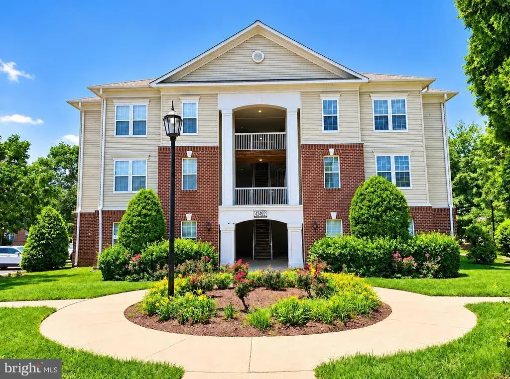 42492 Mayflower Ter #203, BRAMBLETON