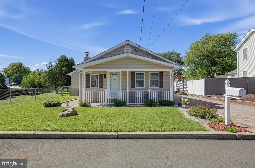 5 Evans Ave, HAMILTON TWP