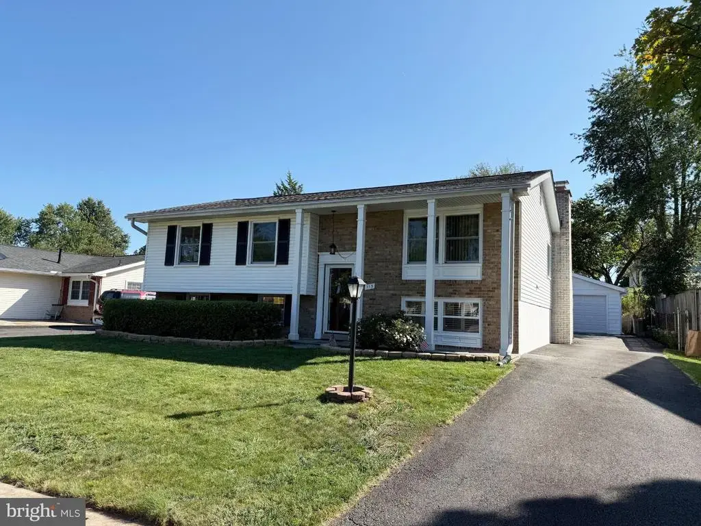 115 W Church Rd, STERLING