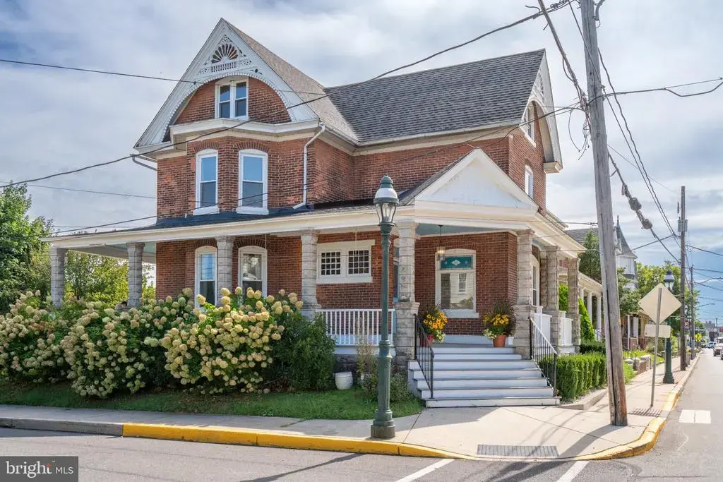 304 Main Street, PENNSBURG