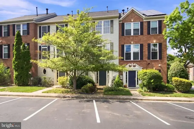 940 Harrison Cir, Alexandria