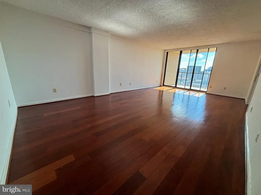 1101 S Arlington Ridge Rd S #1009, ARLINGTON