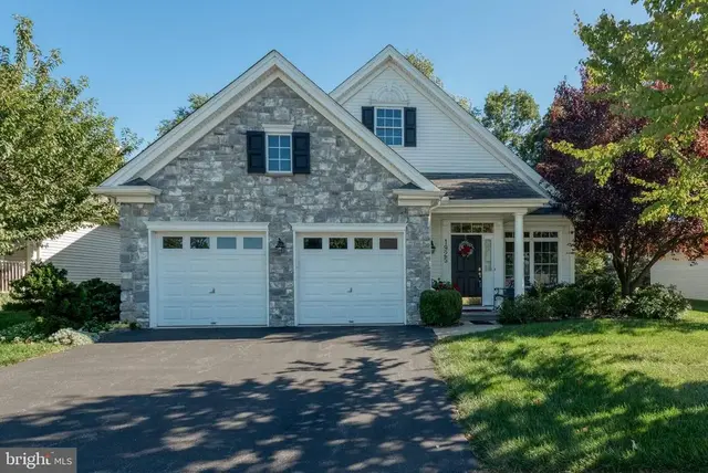 1925 Speedwell Rd, Lancaster