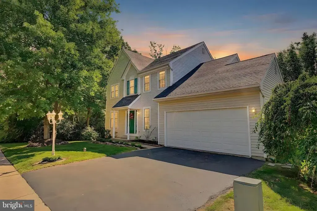 705 Buttonwood Dr, ROYERSFORD