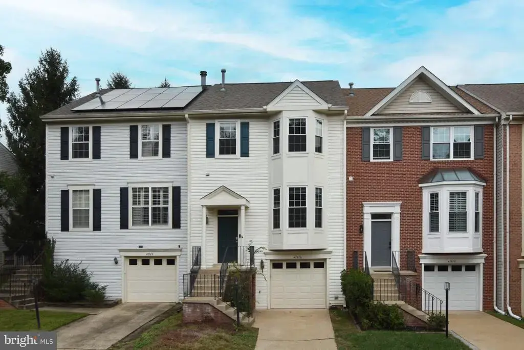 47616 Comer Sq, STERLING