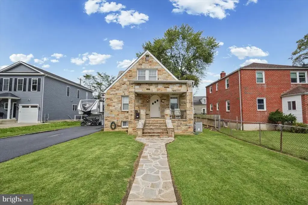 2304 Taylor Ave, PARKVILLE