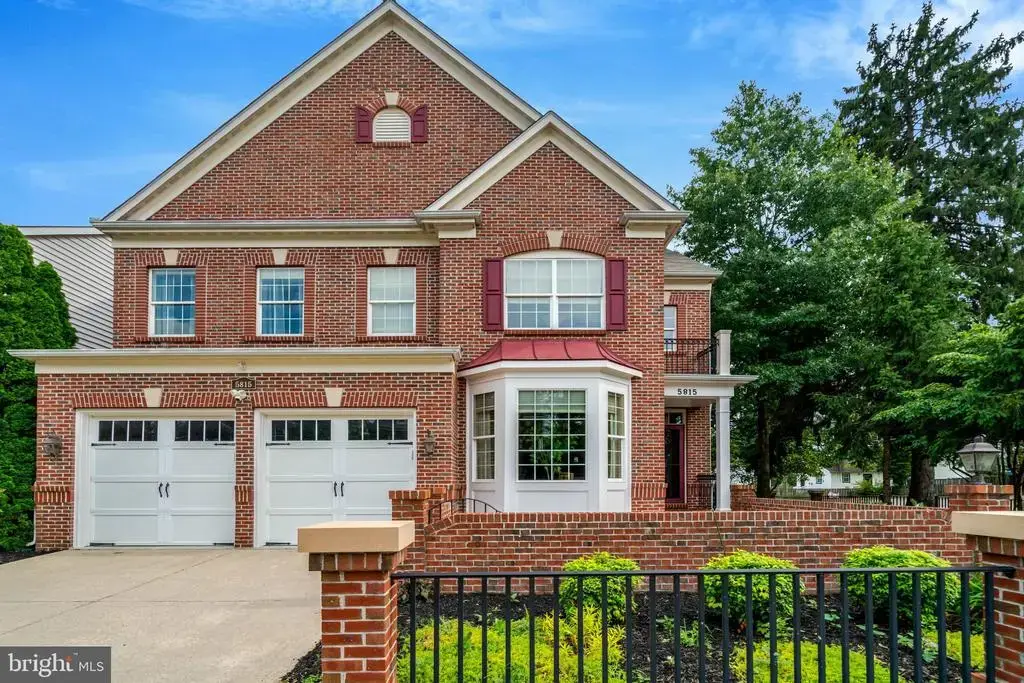 5815 Falls Gate Ct, FALLS CHURCH