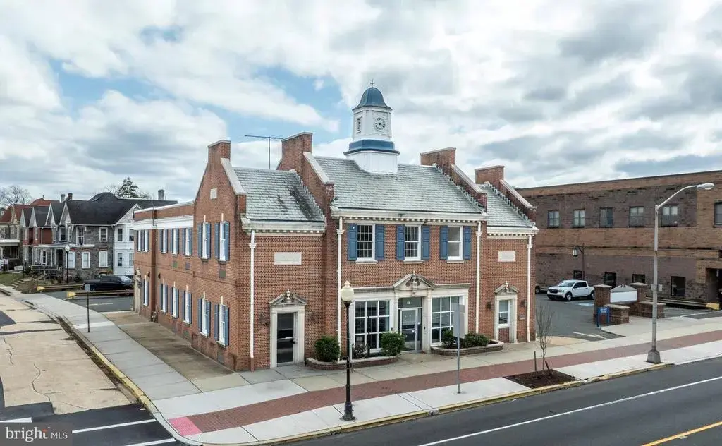 22 N Broad St, WOODBURY
