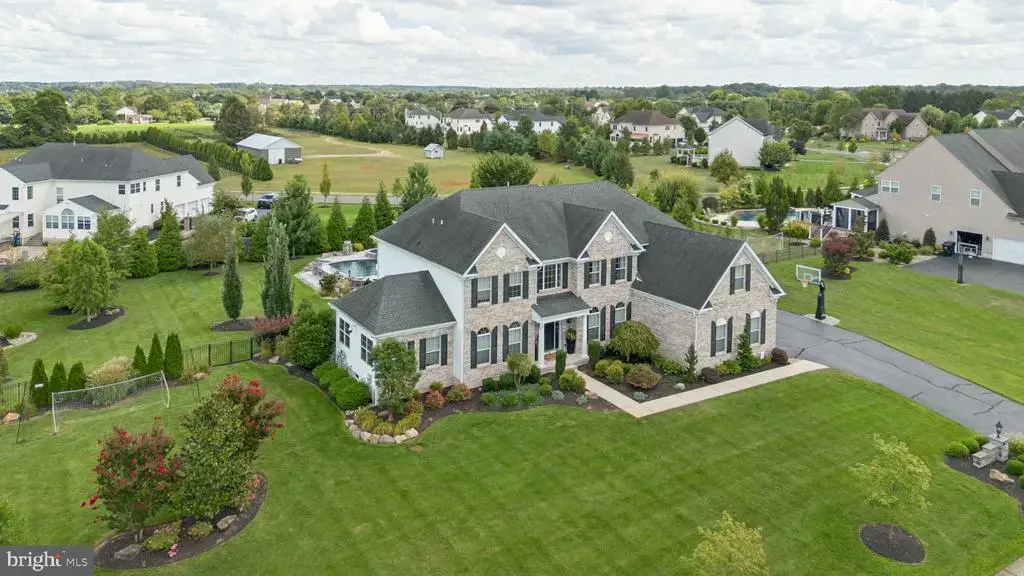 304 Salarno Ct, MULLICA HILL