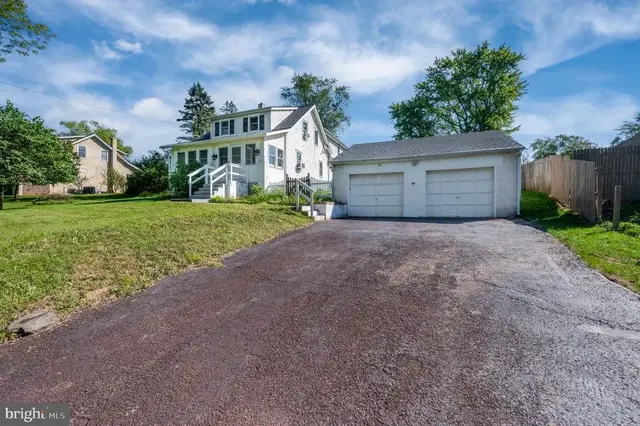 316 River Rd, Collegeville