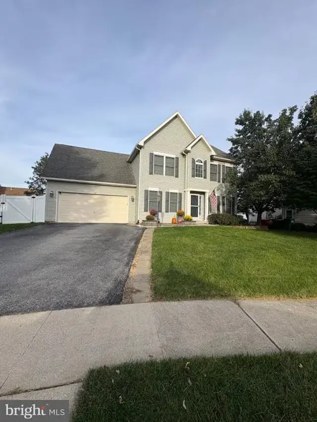 448 Graystone Ct, Palmyra