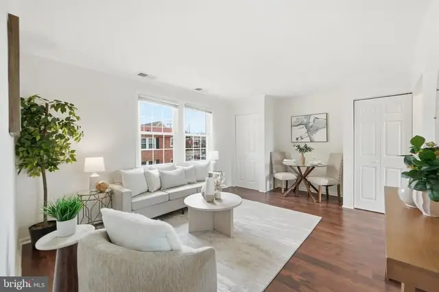 3909 Pennsylvania Ave Se #302, Washington