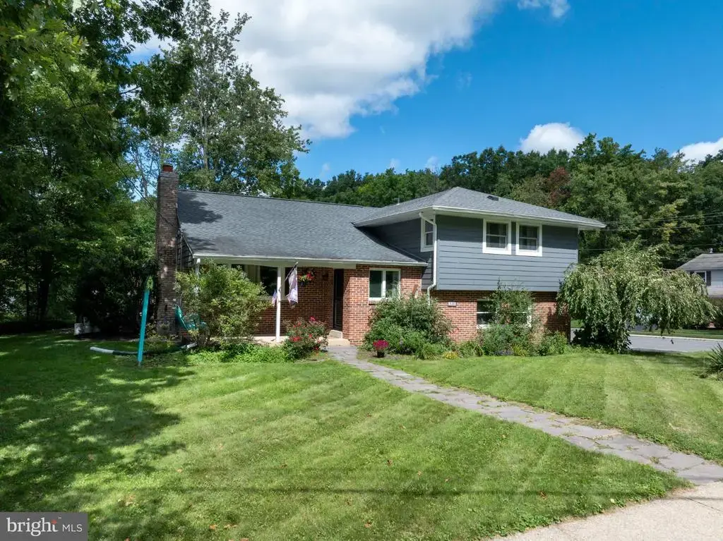 328 Douglas Dr, STATE COLLEGE