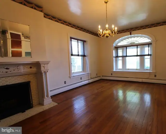 119 E Johnson St #1e, Philadelphia