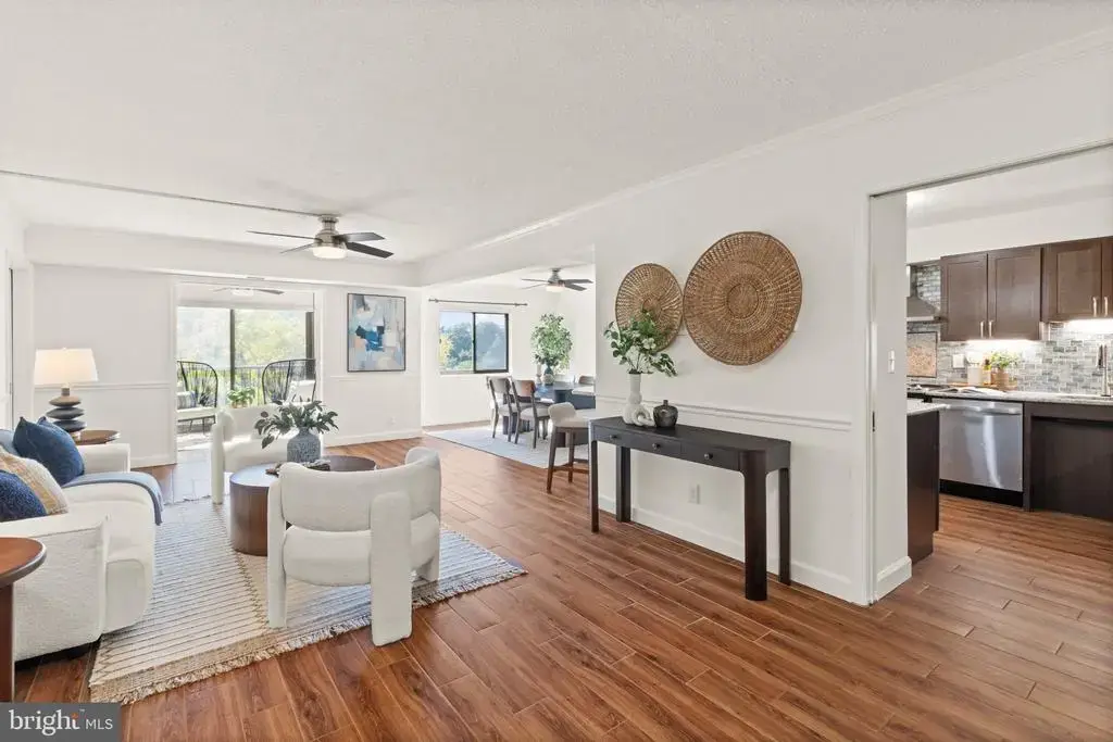 5901 Mount Eagle Dr #405, ALEXANDRIA