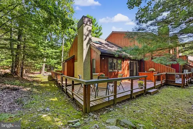 16 Doe Run, Lake Harmony