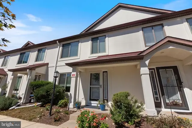 53-e Queen Caroline Ct, Chester