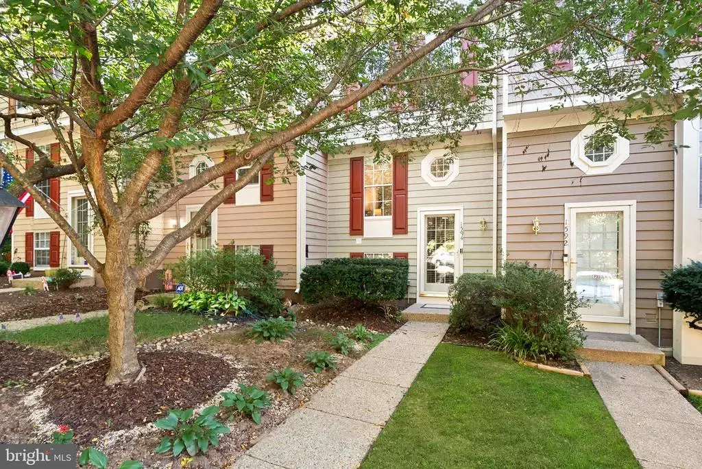 1594 Woodcrest Dr, RESTON