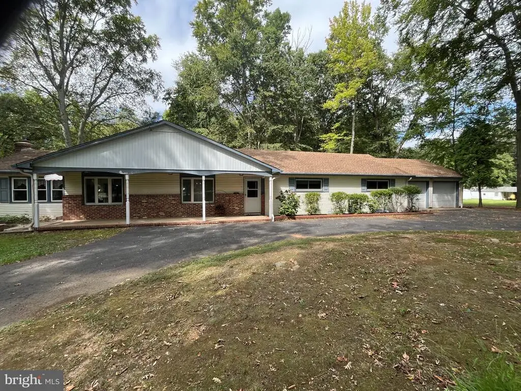 230 Burrs Rd, BURLINGTON TOWNSHIP