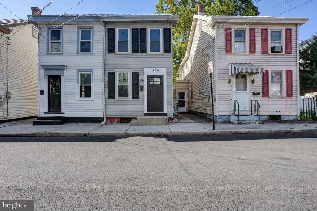 334 W Penn St, CARLISLE