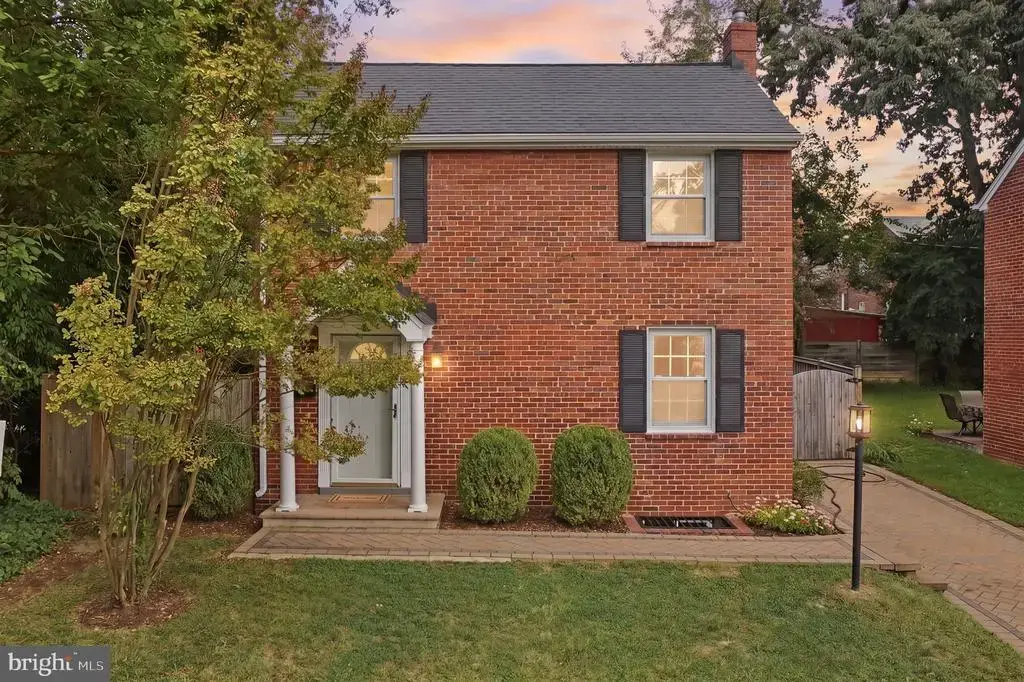 3731 2nd St S, ARLINGTON