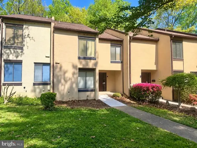 2366 Soft Wind Ct, Reston