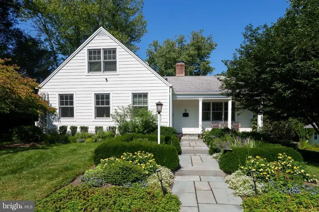 19 Maple Ln, PENNINGTON