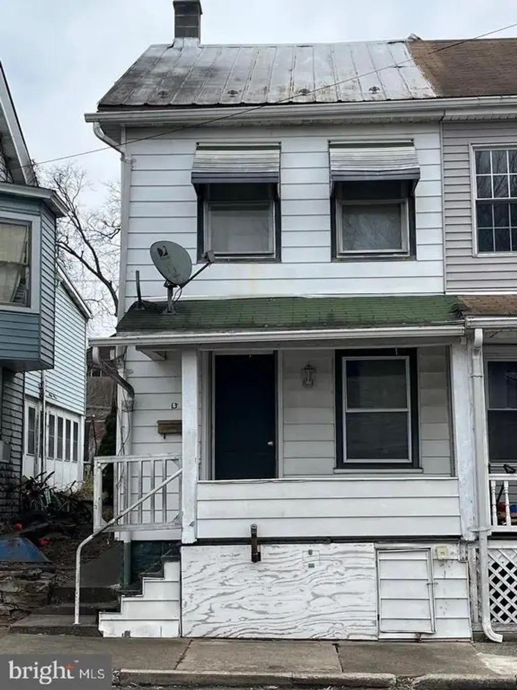 13 S Front St, MIFFLINTOWN