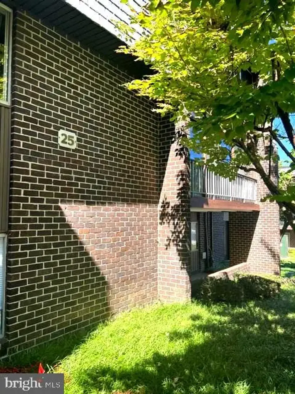 25 Stonehenge Cir #7, PIKESVILLE