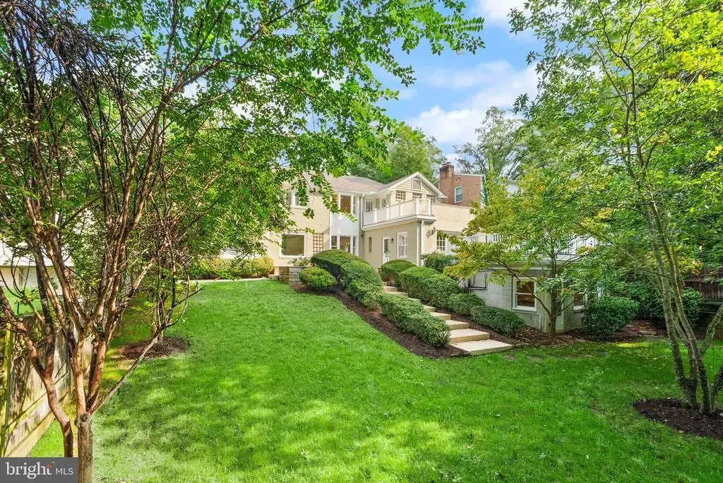 5246 Loughboro Rd Nw, WASHINGTON