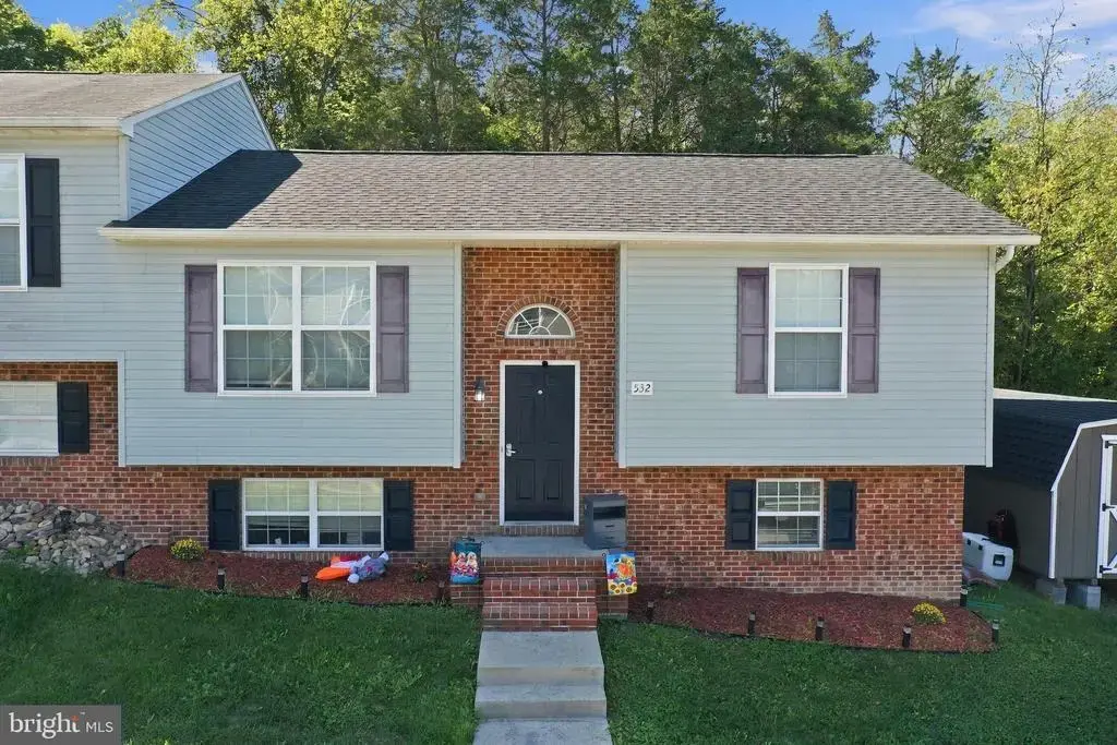 532 Stonewall St, STRASBURG