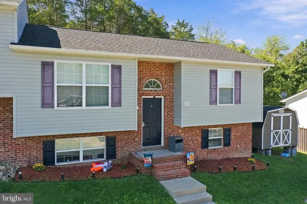 532 Stonewall St, STRASBURG