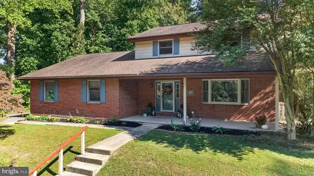 1436 Woodhaven Dr, Hummelstown