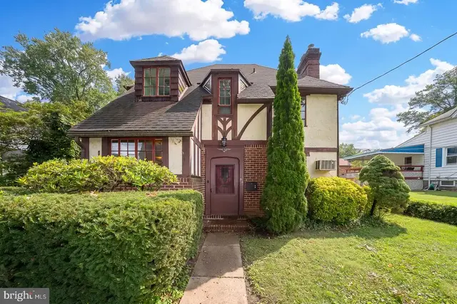 99 W Greenwood Ave, Lansdowne