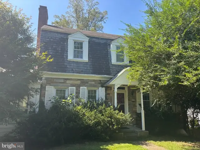 5148 Massachusetts Ave, Bethesda