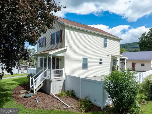 1080 W College Ave, Pleasant Gap