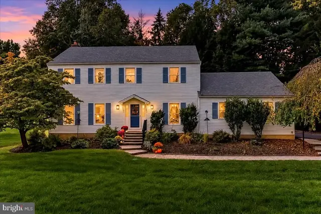 980 Wind Song Rd, West Chester