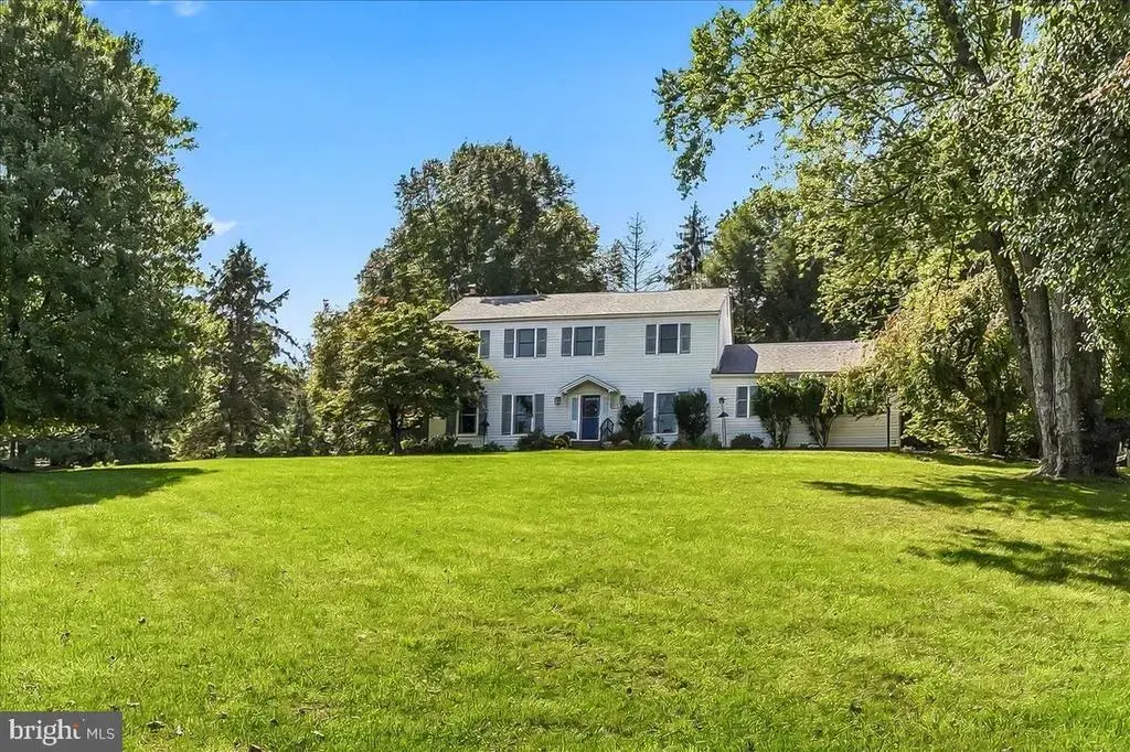 980 Wind Song Rd, WEST CHESTER