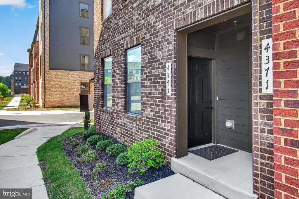 4373 Black Tulip Way #241, CHANTILLY